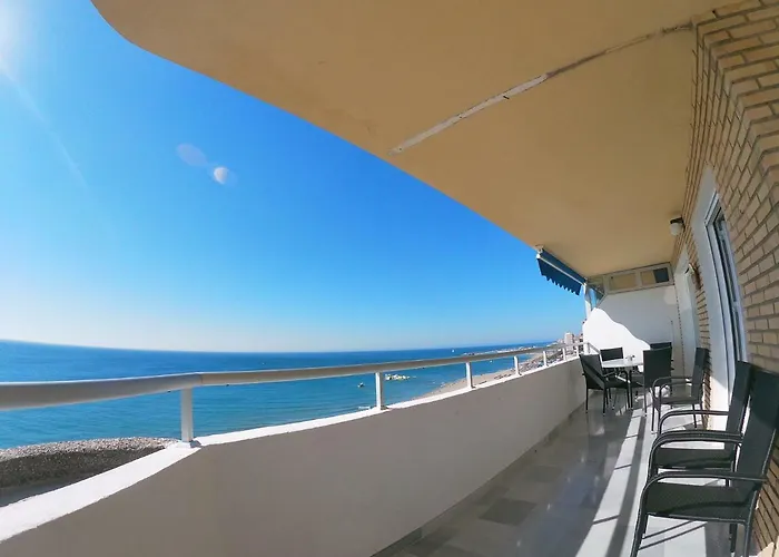 Malaga Sunshine - Front Penthouse - アパート